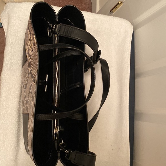 Tory Burch Black Purse… - Picture 7 of 8